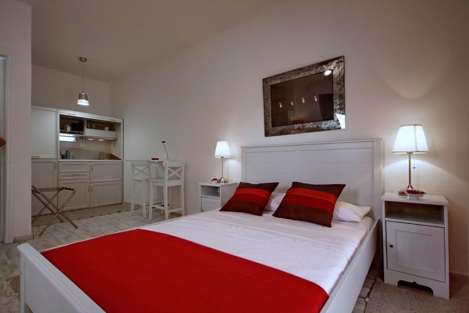 Aloe Luxury Apartments ポルト・ヘリ エクステリア 写真