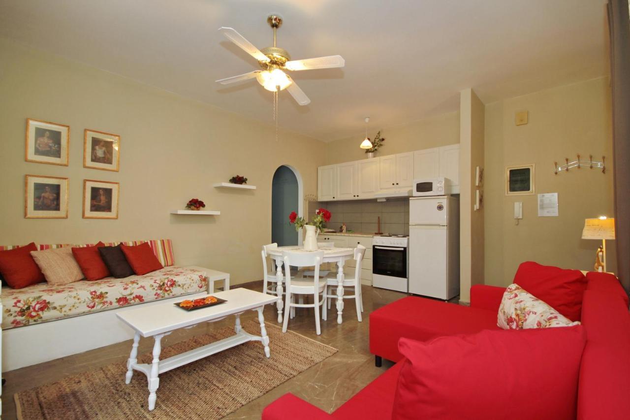Aloe Luxury Apartments ポルト・ヘリ エクステリア 写真